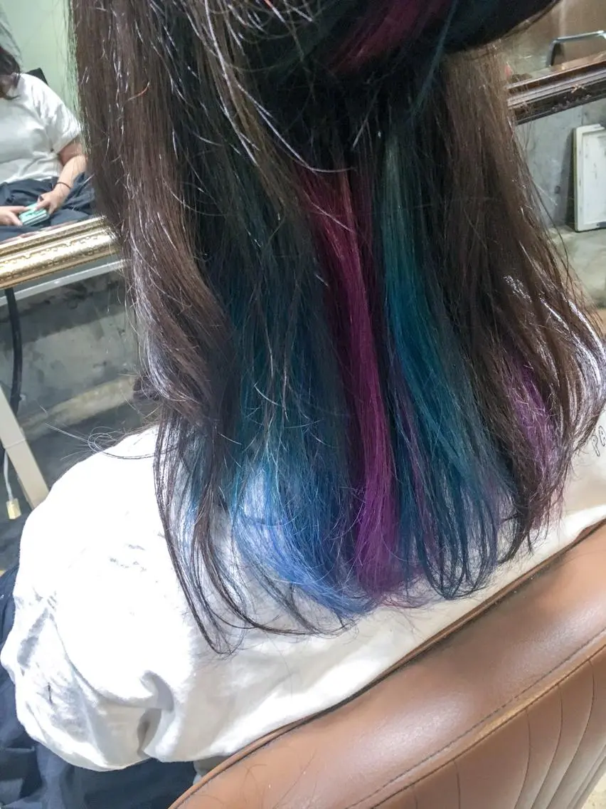 セミロング カラー ブルーカラー バイオレットカラー 北條 優輝のヘアスタイル