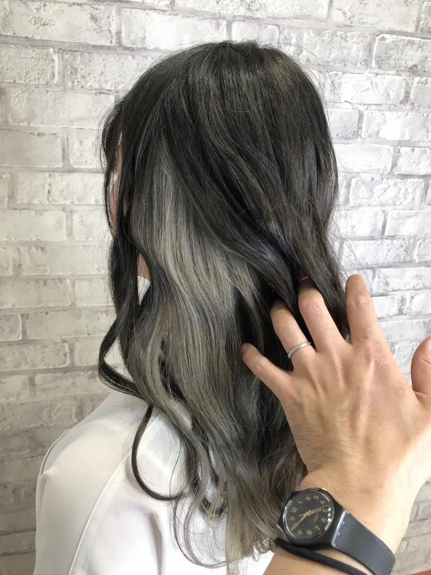 ミディアム カラー ヘアアレンジ 黒髪 インナーカラー ヘアカラー トリートメント 秋山 幸太のヘアスタイル