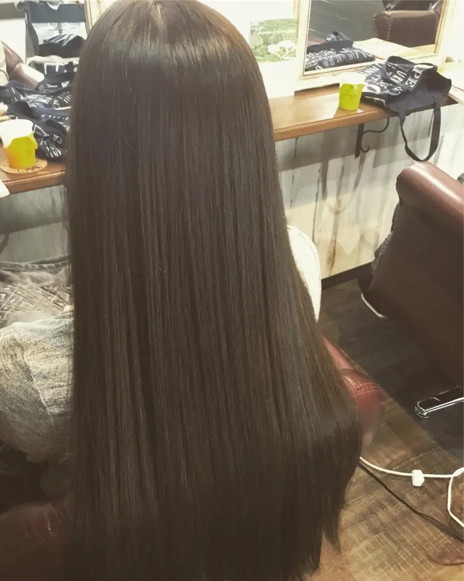 ロング カラー ヘアカラー トリートメント ヘッドスパ embrace エンブレイスのヘアスタイル