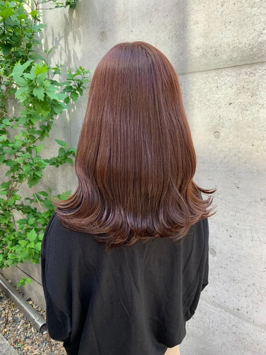 ミディアム カット ヘアカラー トリートメント ヘッドスパ ヘアセット ミオ💎ショート 透ける暗髪のヘアスタイル