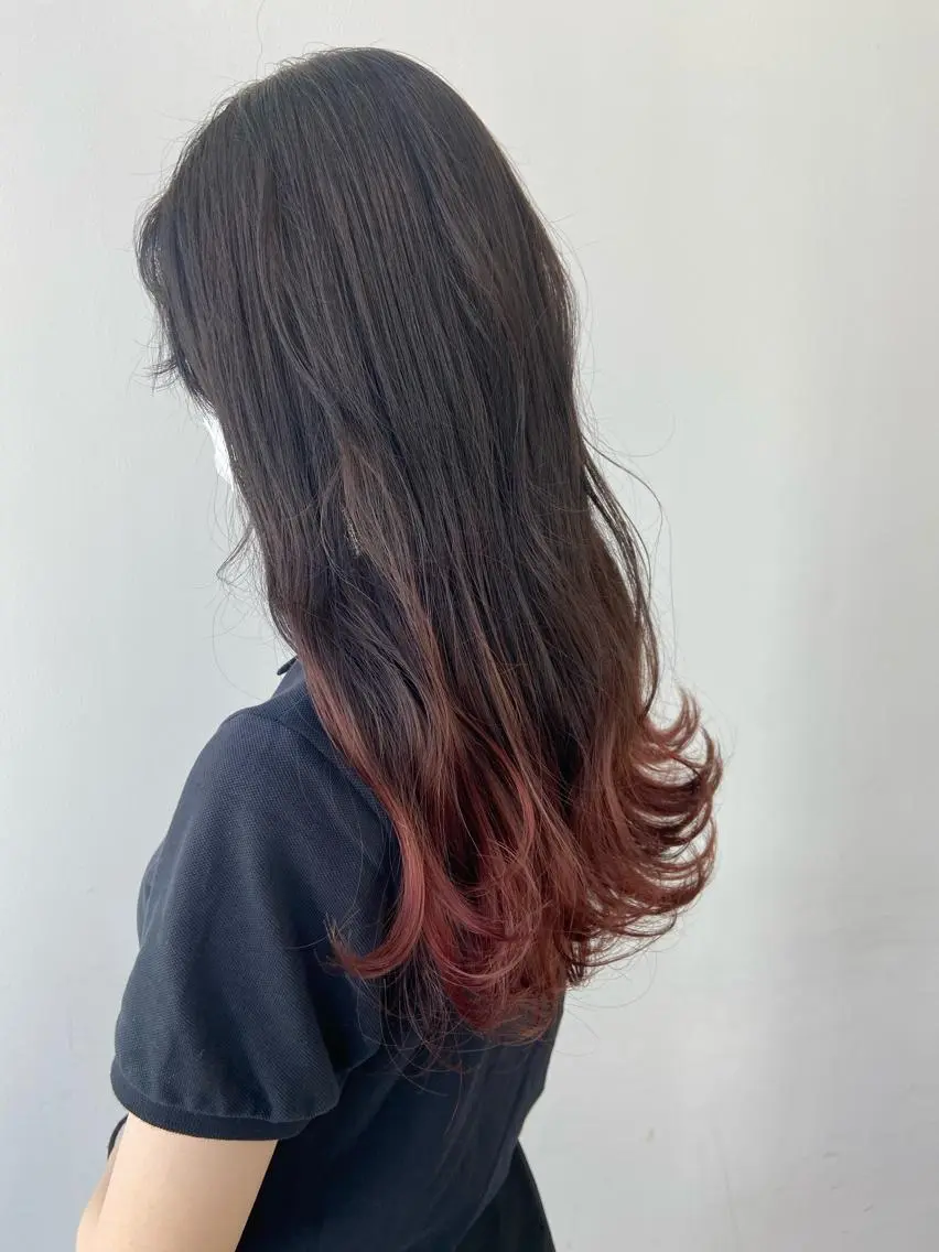 セミロング カラー グラデーションカラー 🦄インナーカラー 🦄貫井彩花のヘアスタイル