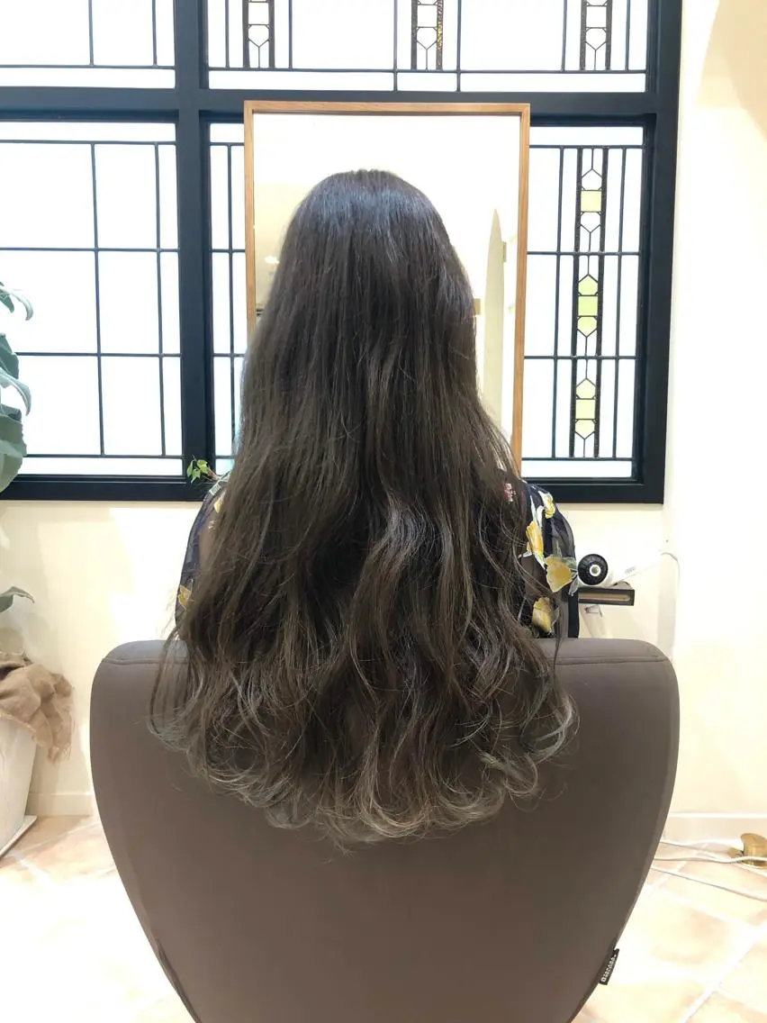 ロング カラー 🫧こおりやま なつみ🫧のヘアスタイル