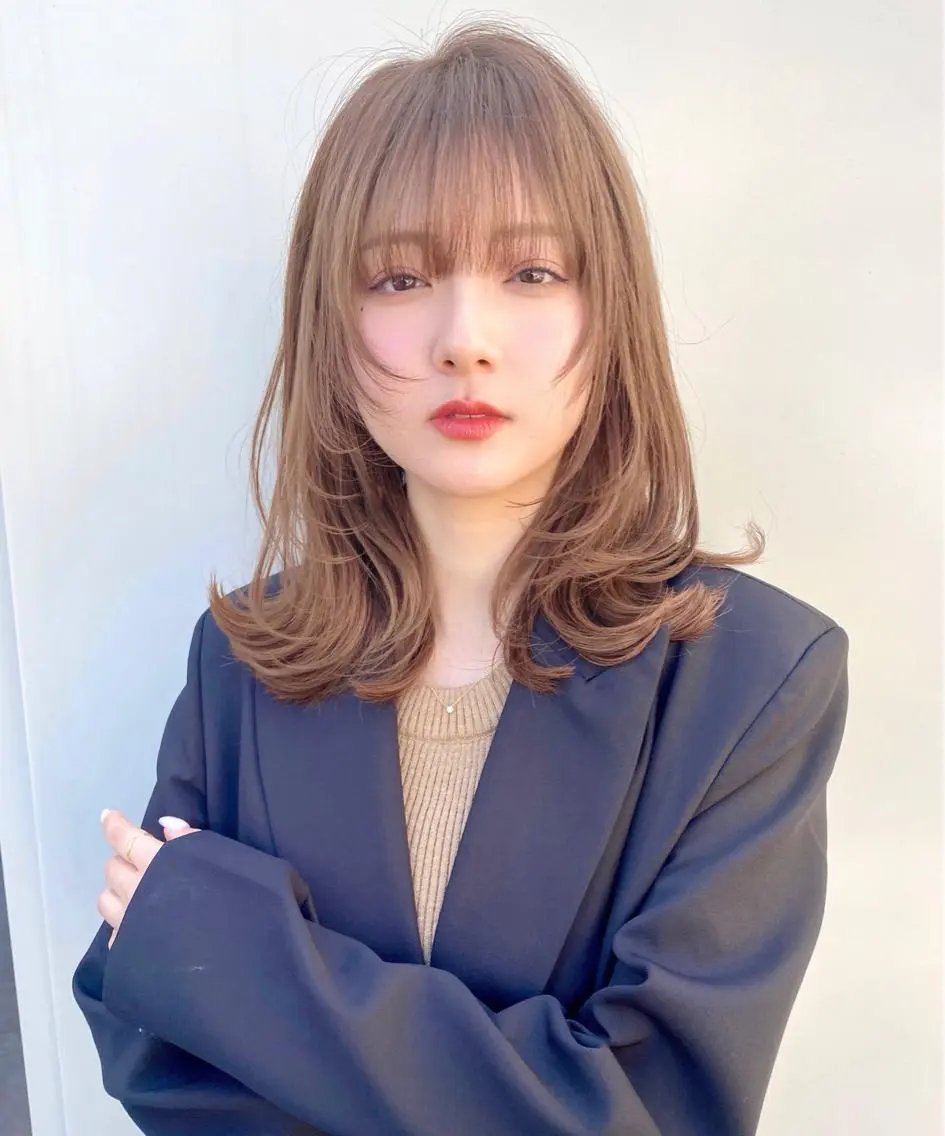 ミディアム カラー 似合わせレイヤー 🇰🇷荒木洋文のヘアスタイル