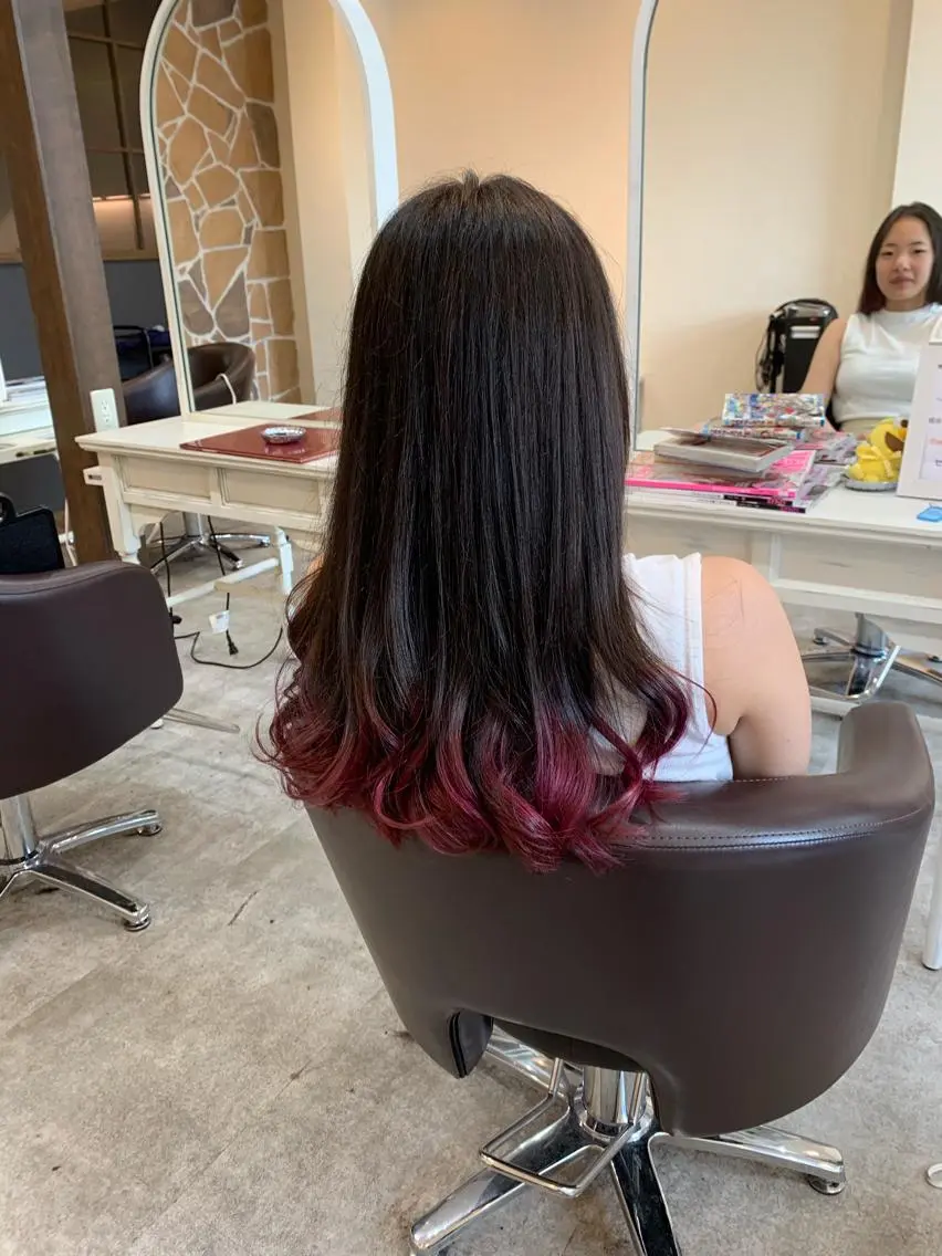 セミロング カラー グラデーションカラー ピンクカラー ヘアカラー トリートメント 不動令 認定カラーリストのヘアスタイル