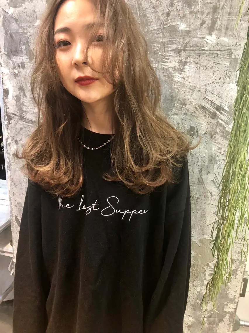 ロング カラー ベージュカラー ブリーチ ケアブリーチ Pia ツボイ ケイタのヘアスタイル