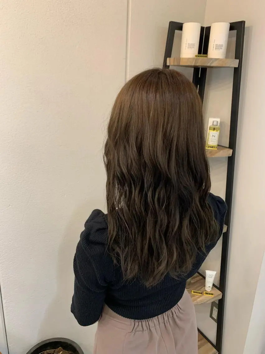 ロング カラー 中沢梨々花 🎀透明感カラーのヘアスタイル
