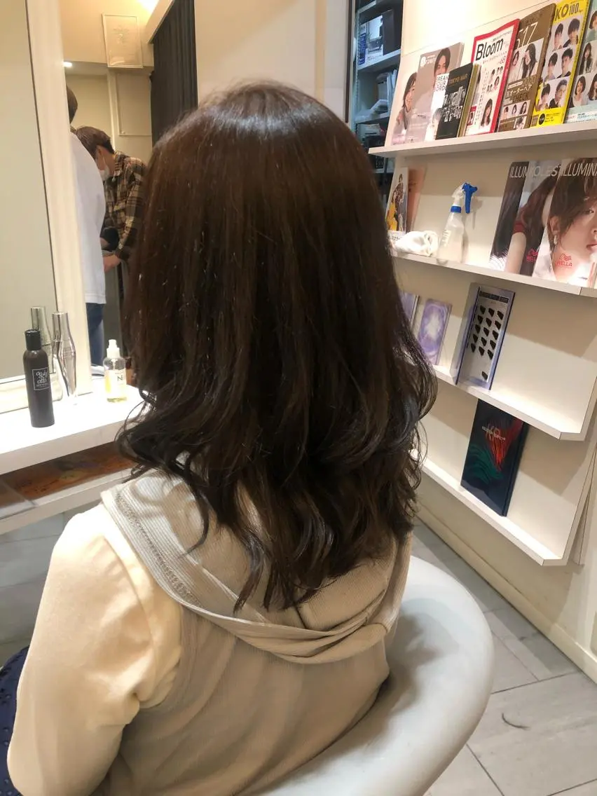 セミロング 顔周りカット 阪上 沙織のヘアスタイル