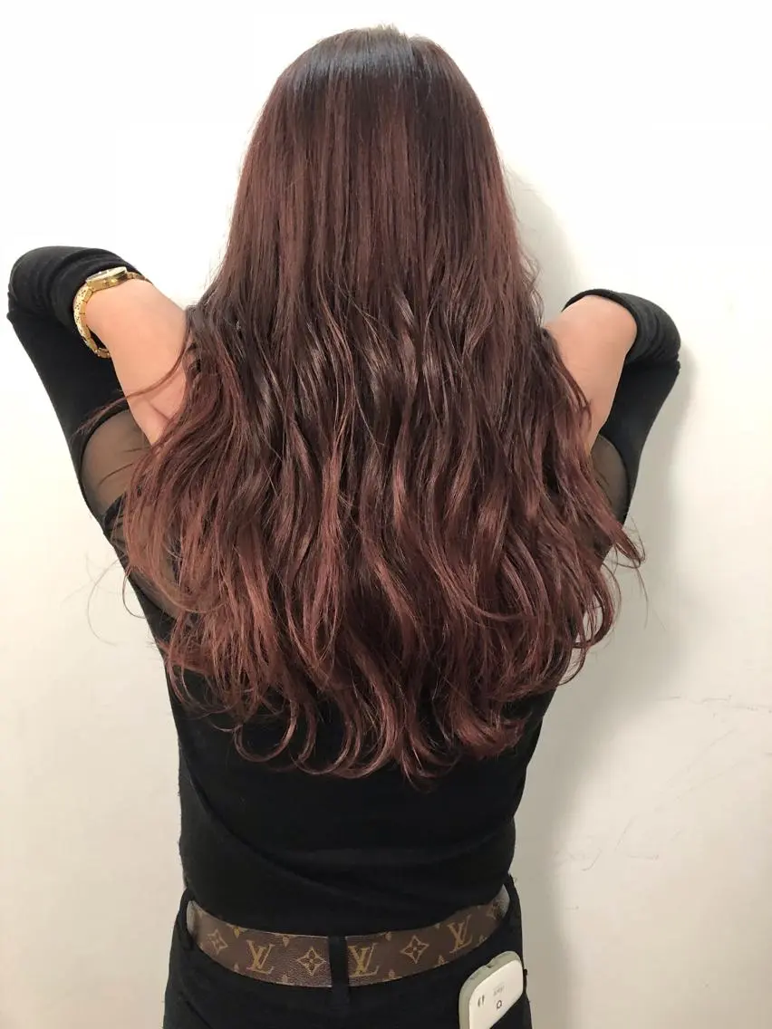 ミディアム カラー レイヤーカット 西村あきやのヘアスタイル