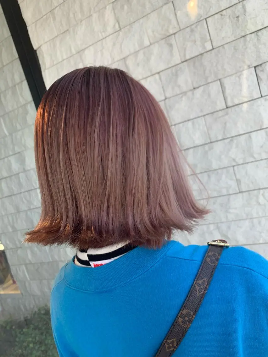 カラー ブリーチ ピンクカラー バイオレットカラー 大関 はるかのヘアスタイル