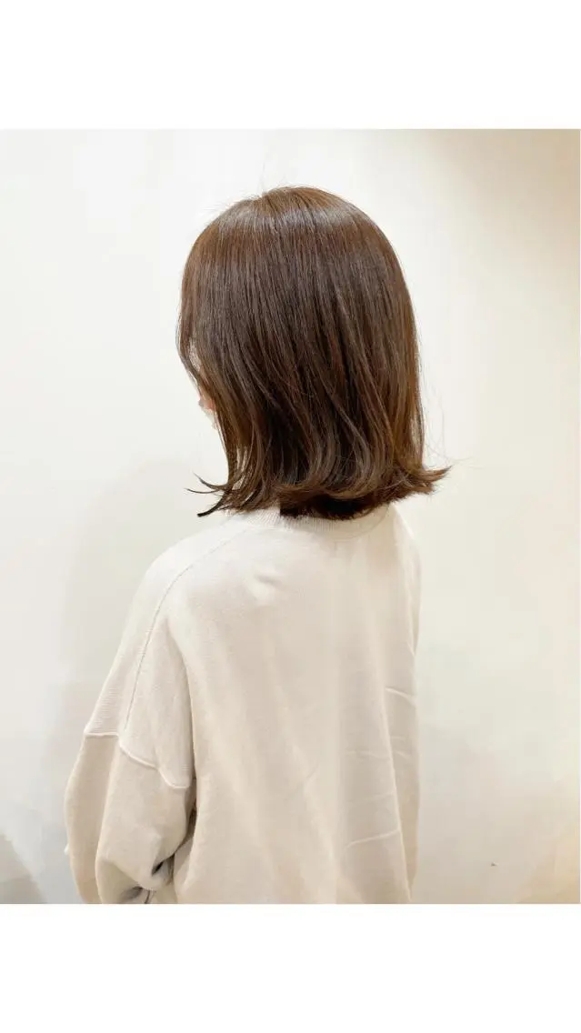 ミディアム カラー あずまぐち めぐみのヘアスタイル