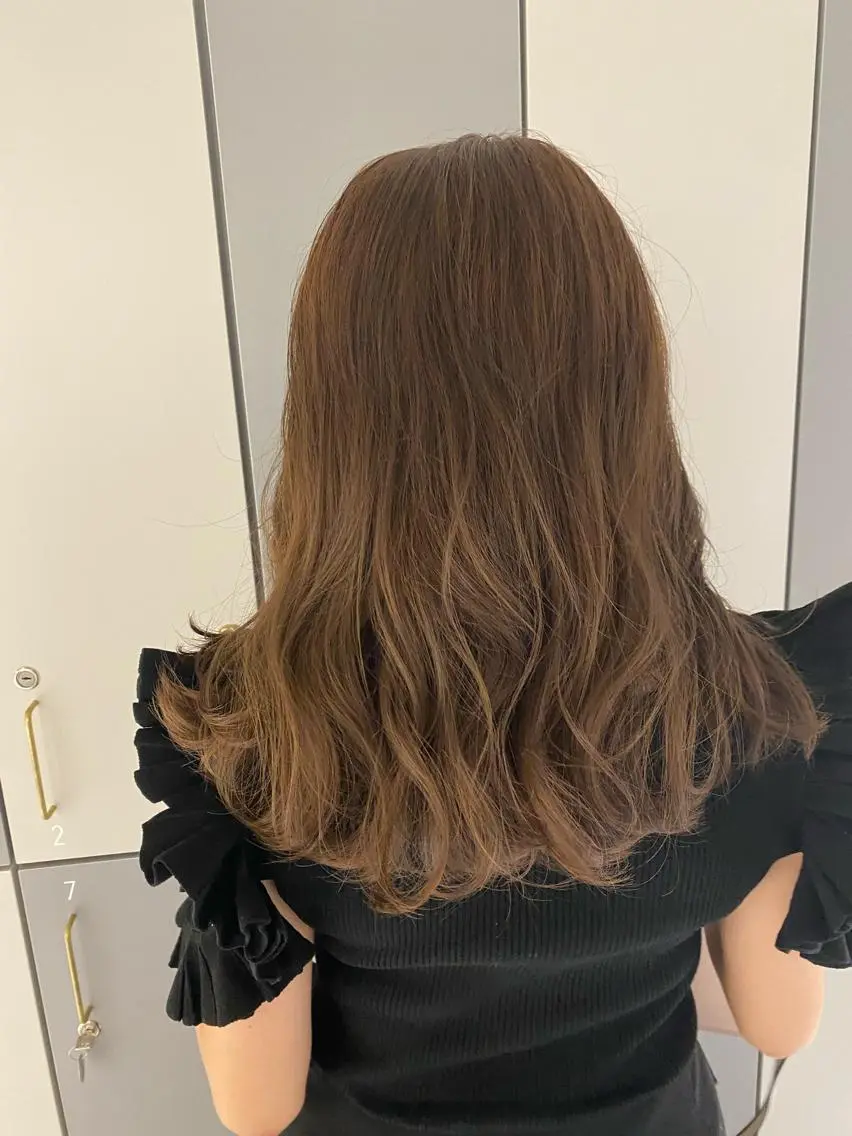 セミロング LOVESTOIKE 堂本のヘアスタイル