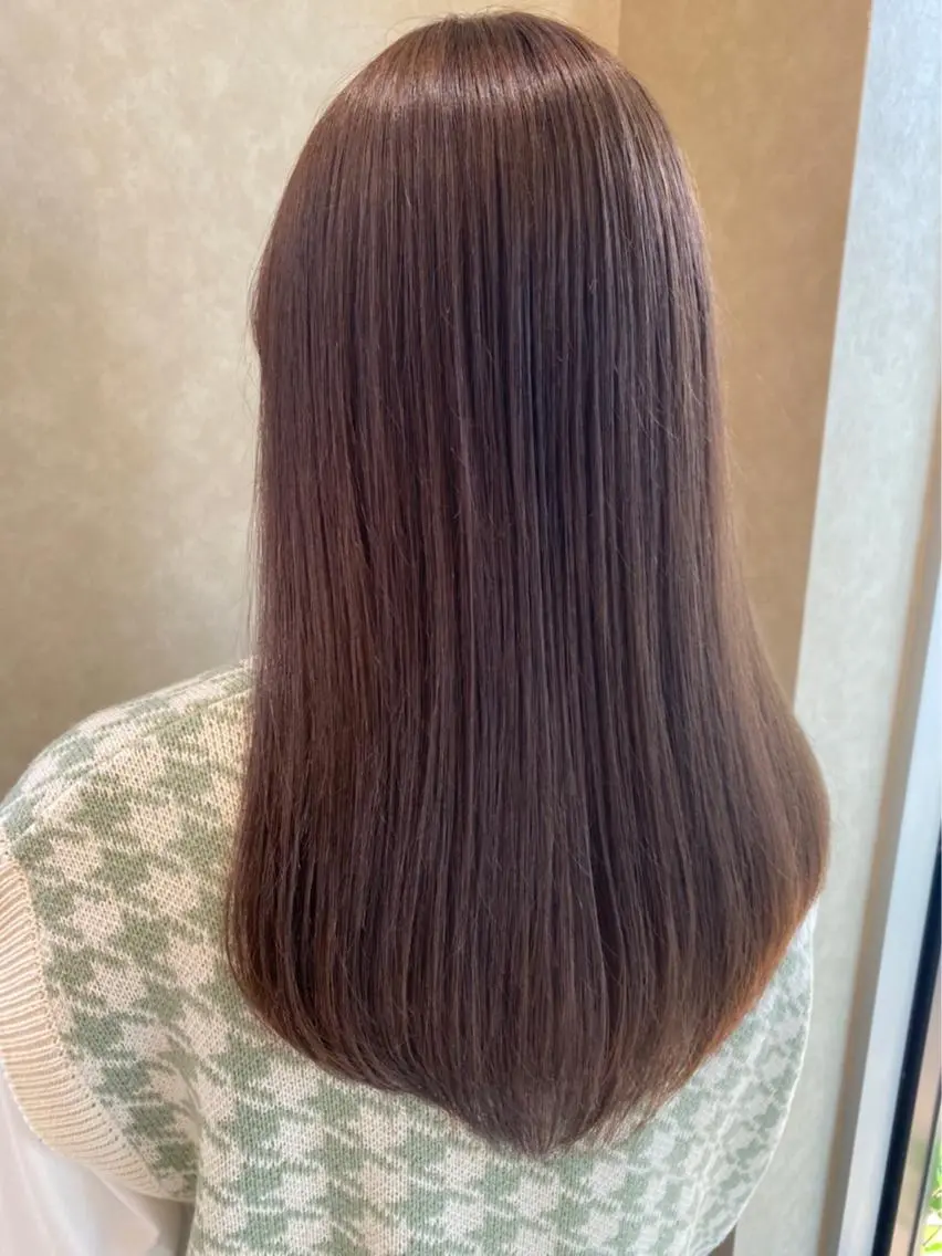 セミロング カラー ベージュカラー ブリーチ ダブルカラー ミルクティーベージュ ブリーチなしカラー 小林 亜紀のヘアスタイル