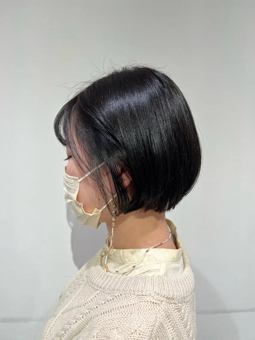 ミディアム カラー 黒髪 ブルーカラー ブルーブラック 透明感カラー 【暖色カラー特化】 中山由梨のヘアスタイル