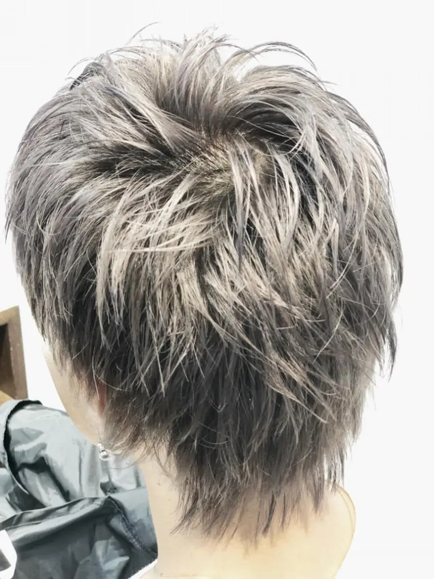 カラー メンズ メンズブリーチ アッシュ ブリーチ シルバー シルバーアッシュ 菊池 幹のヘアスタイル
