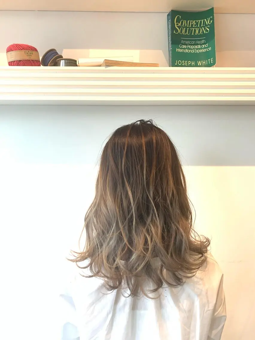 セミロング ヘアカラー トリートメント ヘッドスパ ヘアセット 大宮/山口 竣也のヘアスタイル