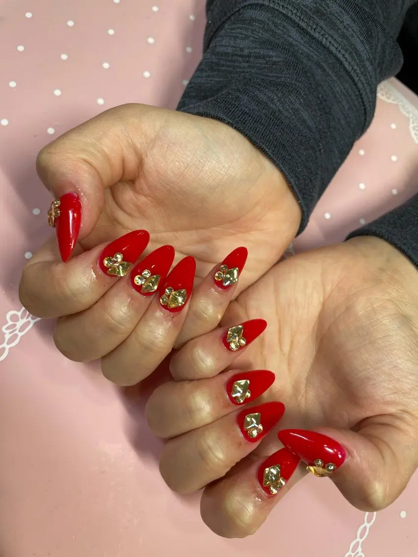 ミディアム ネイル ストーンネイル ハンドネイル 《LB》ラブリエ Nail&eyeのマツエク・マツパデザイン