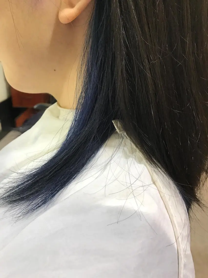 カラー アッシュ アッシュグレー ブルーカラー インナーカラー 河原 卓司のヘアスタイル