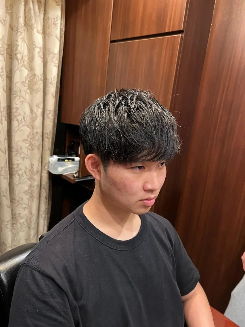 ミディアム メンズ 大久保 竣太のヘアスタイル