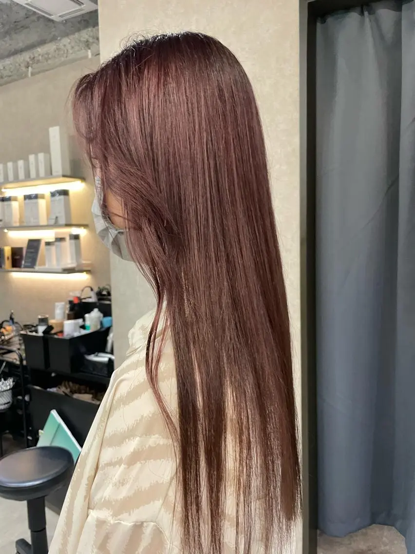 ロング ヘアカラー トリートメント nene .のヘアスタイル