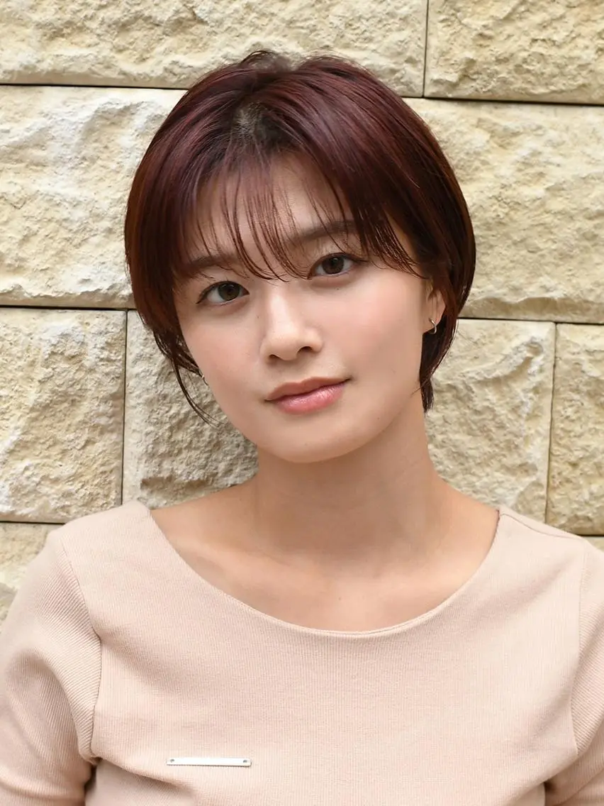 ショート カラー 千脇 望美のヘアスタイル