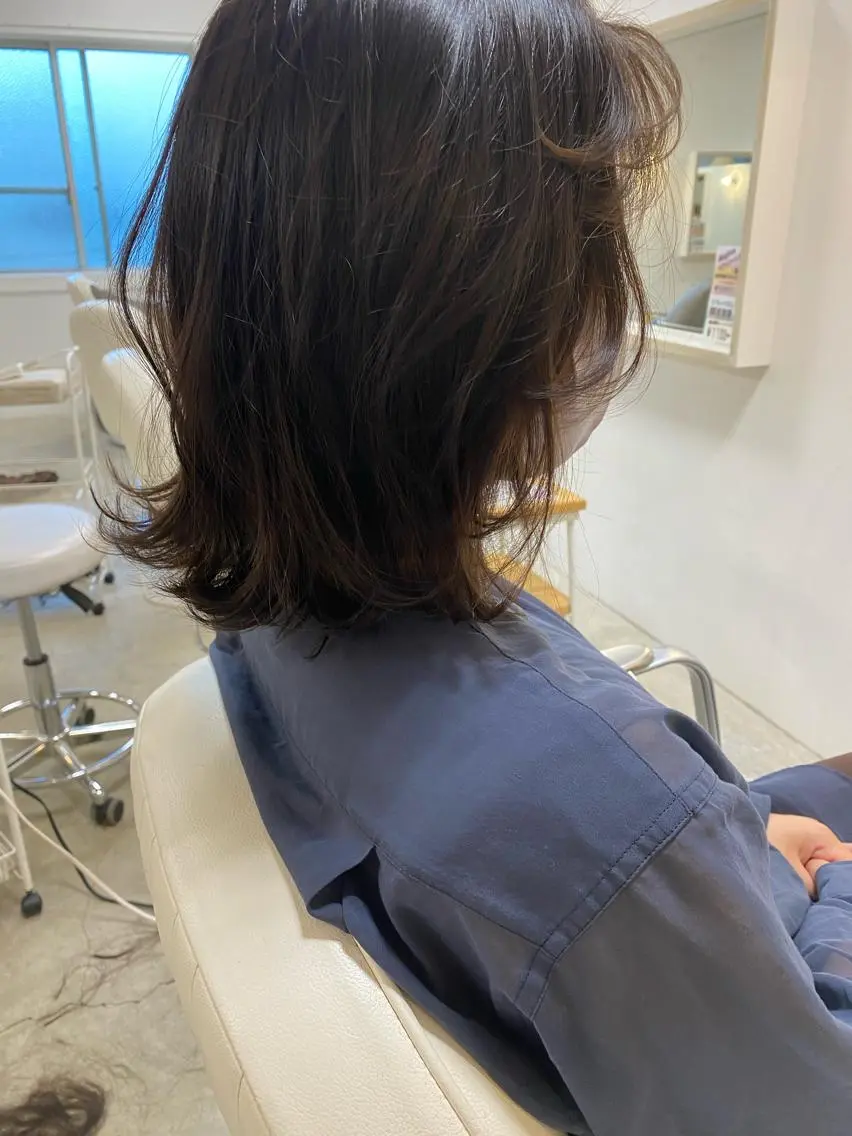 ミディアム 顔周りカット レイヤーカット ウルフカット やまぐち もえかのヘアスタイル