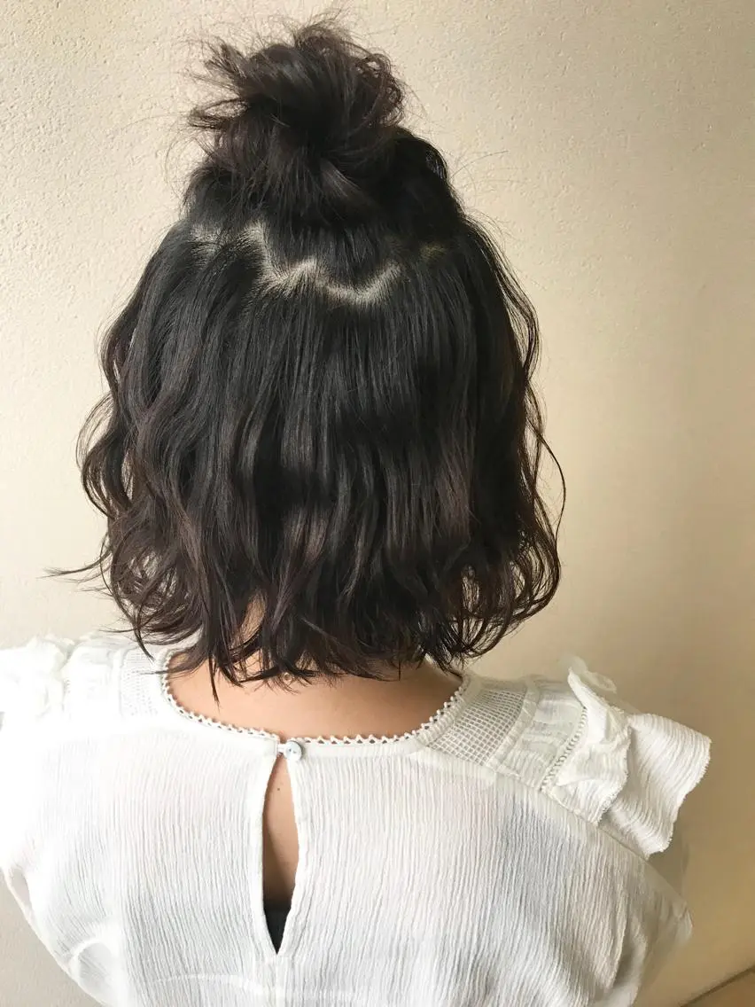 ミディアム ヘアアレンジ お団子ヘア ヘアセット 沢田 瞳のヘアスタイル