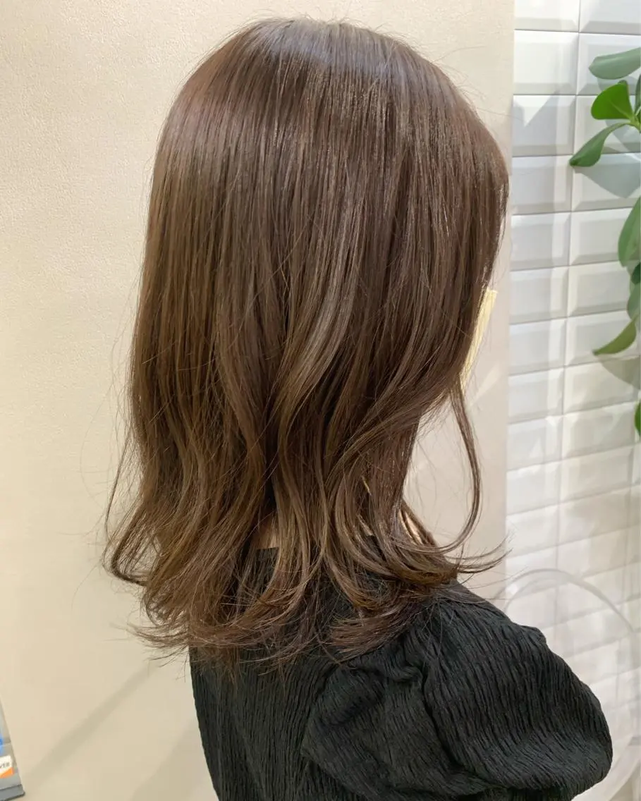 セミロング カラー ベージュカラー ラベンダーカラー ラベンダーベージュ hubhair レイヤー/透明感のヘアスタイル