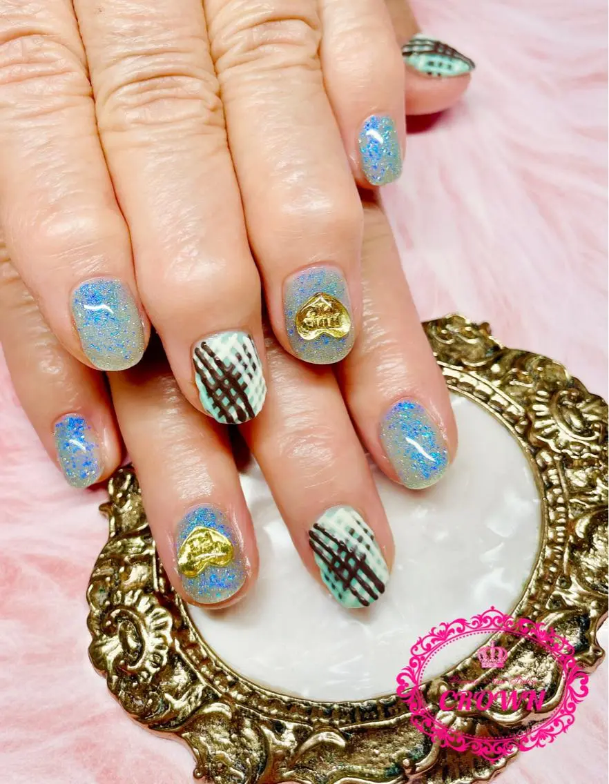 ネイル CROWN プライベートサロンのネイルデザイン
