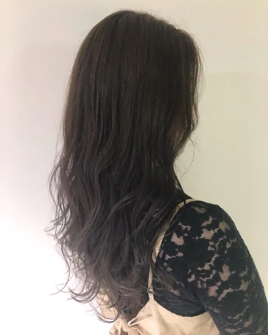 ロング カラー グレージュ ヘアカラー トリートメント 🍊新宿南口🍊 ERINAのヘアスタイル