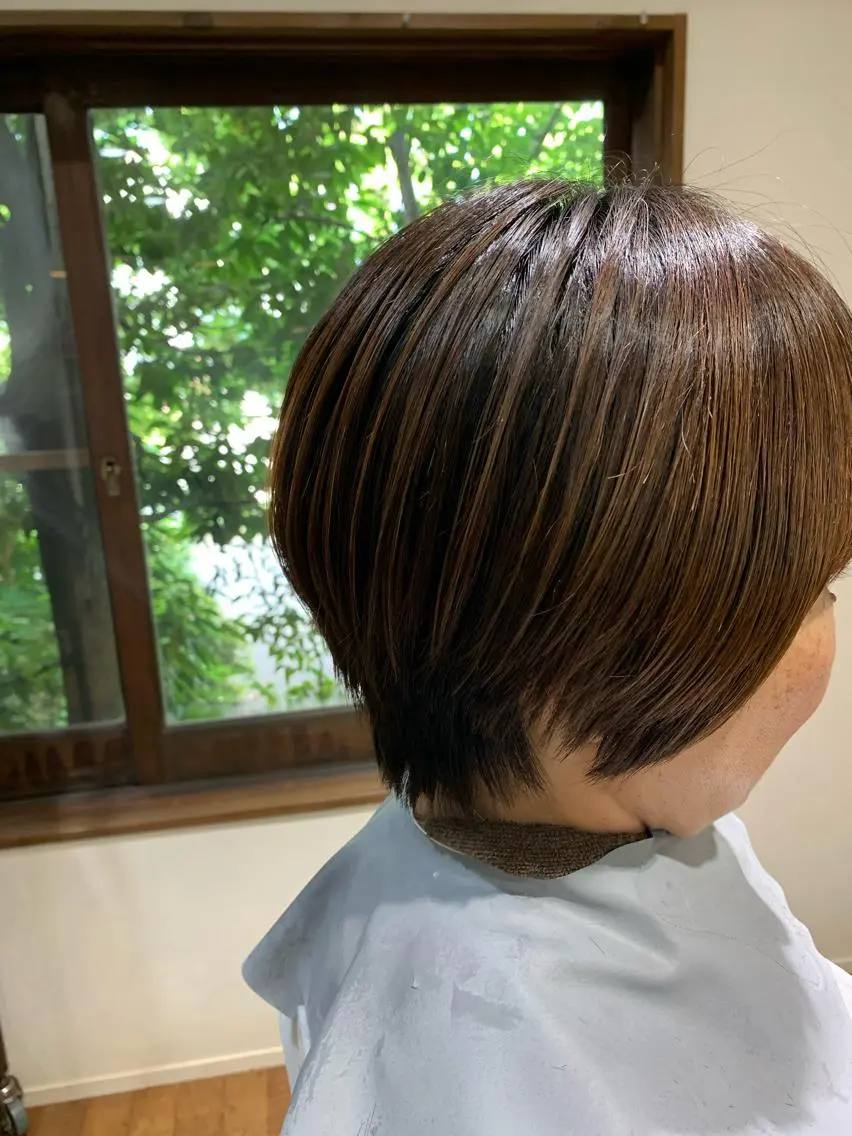ショート 塚本 悠里のヘアスタイル