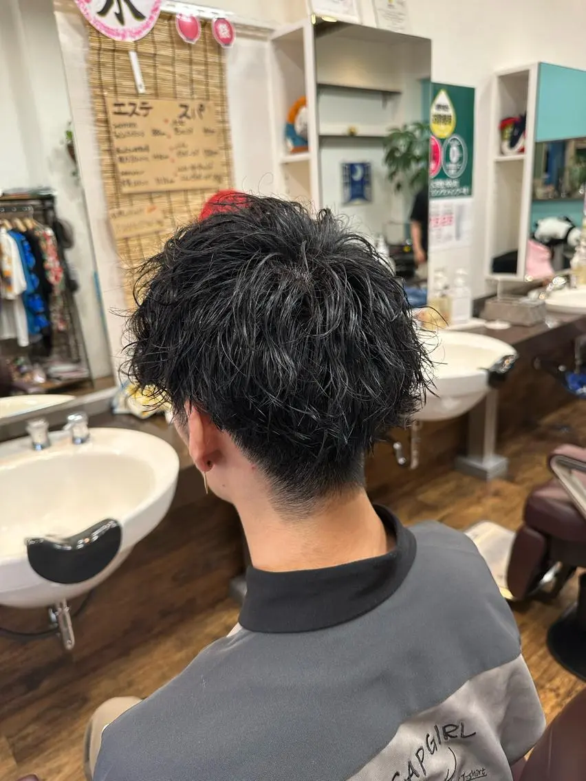 ショート パーマ メンズ メンズパーマ スパイラルパーマ 髪質改善特化美容師 酸性ストレート近藤俊のヘアスタイル