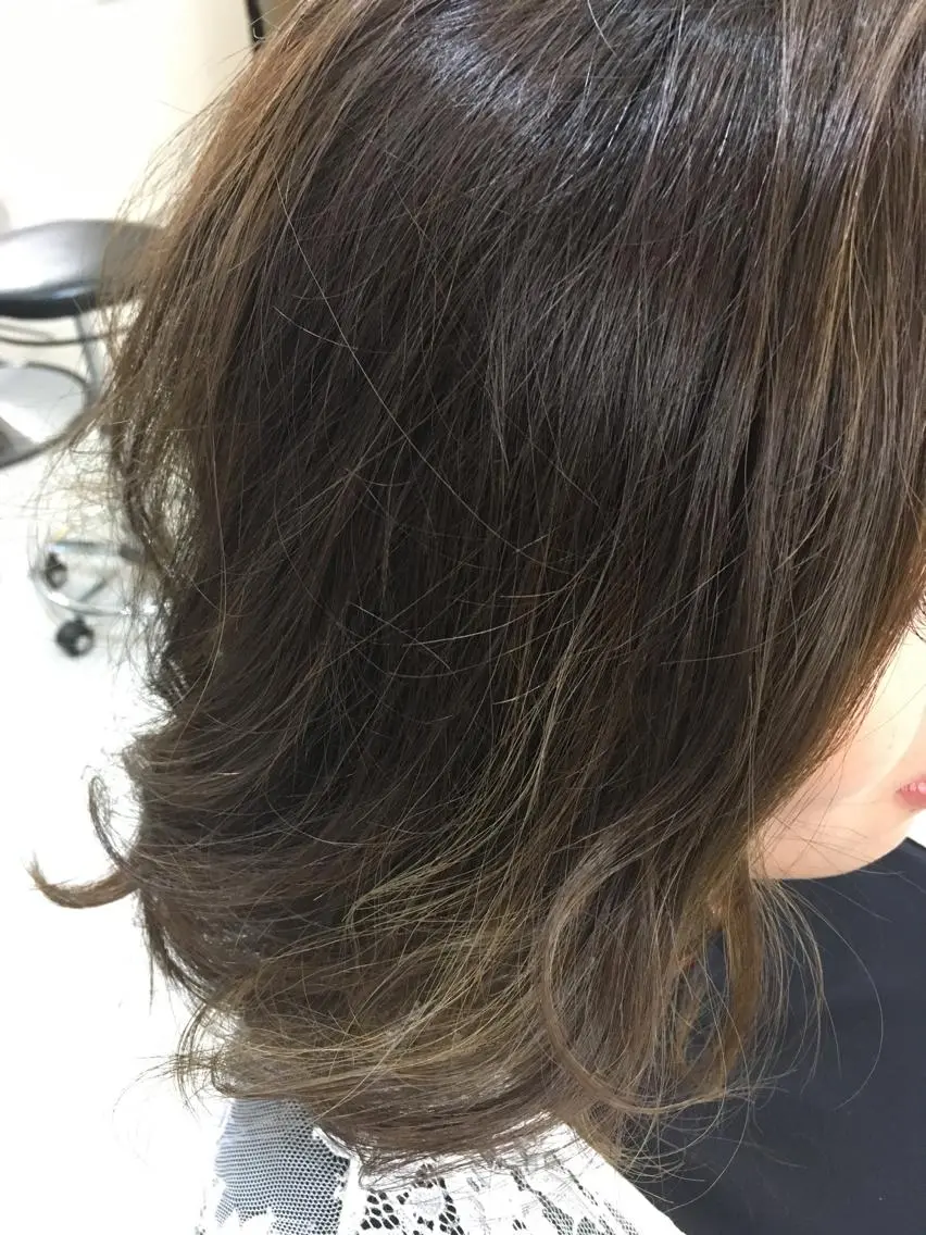 ミディアム セミロング カラー 髪質改善 中川 翔のヘアスタイル