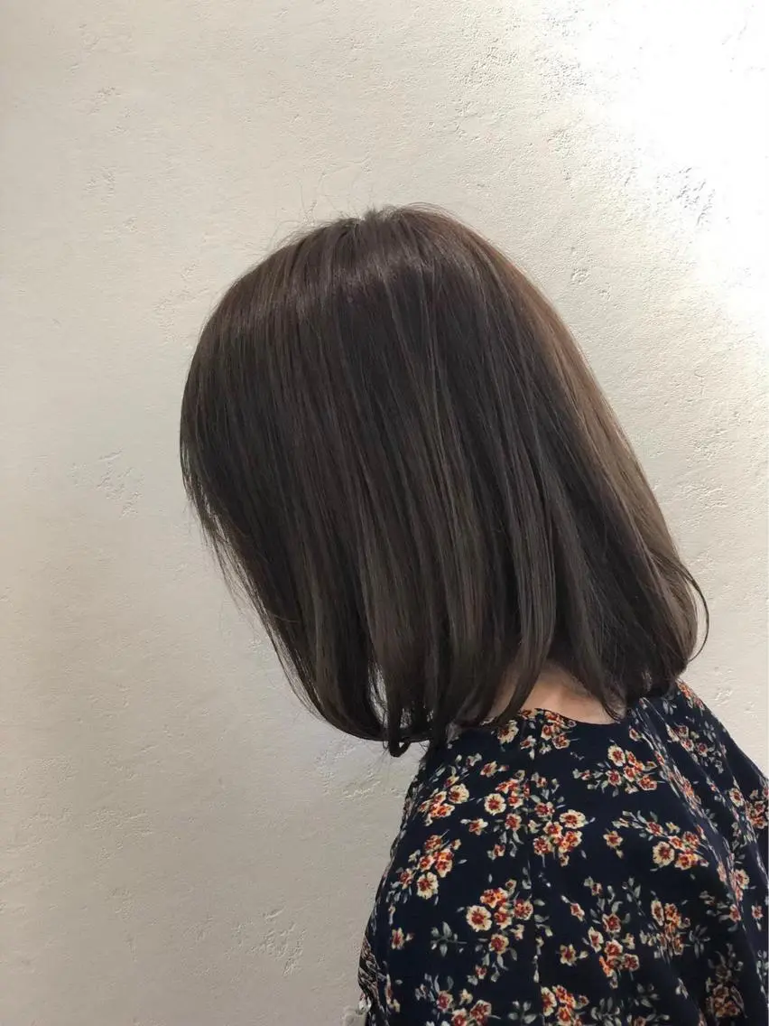ミディアム カラー 小川 美香のヘアスタイル