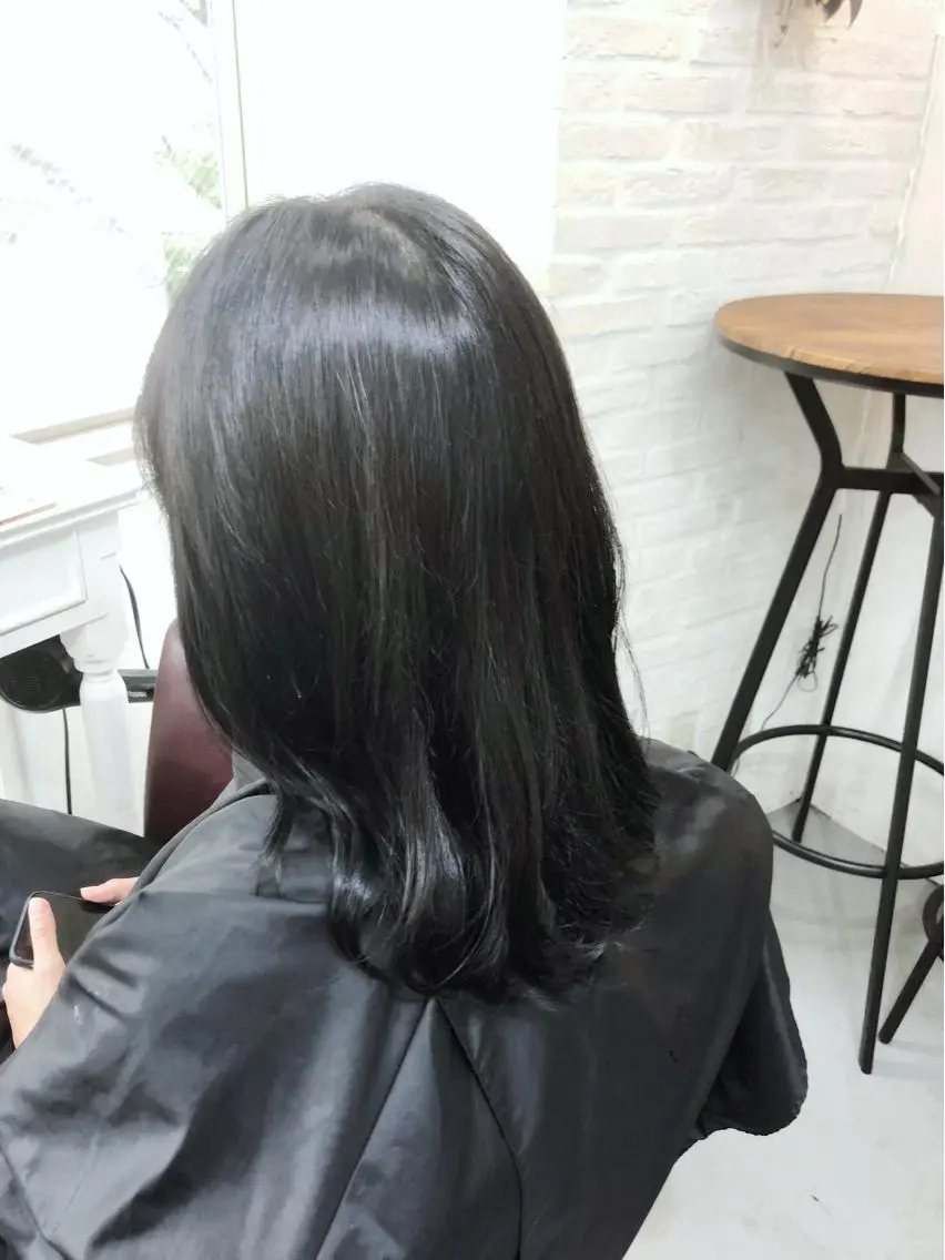 セミロング カラー 透明感カラー 白髪ぼかし大人メンズ 根本零のヘアスタイル