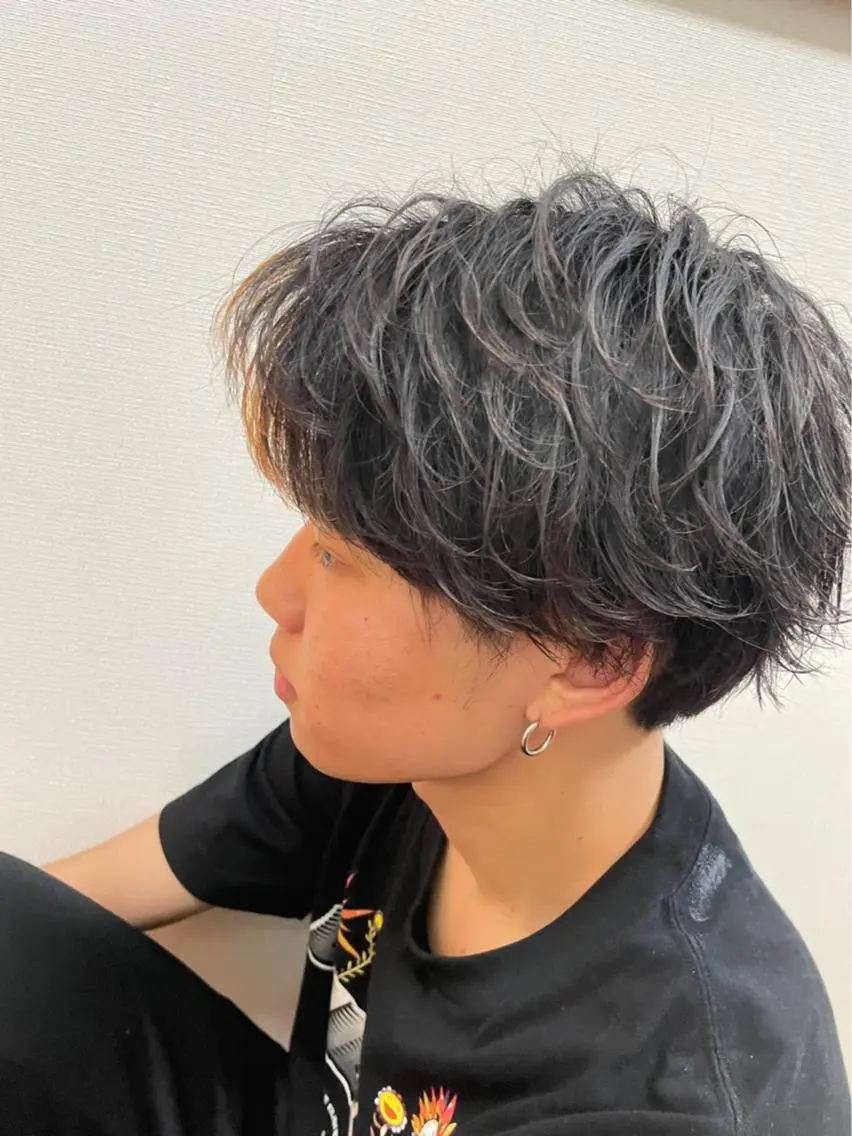 メンズ センターパート 曲がる縮毛矯正 🔥TAKUMA🔥のヘアスタイル