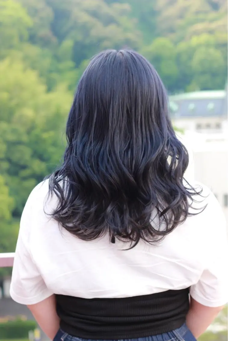 セミロング カラー ブルーカラー ラベンダーカラー ヘアカラー Viage （ビアージュ）のヘアスタイル