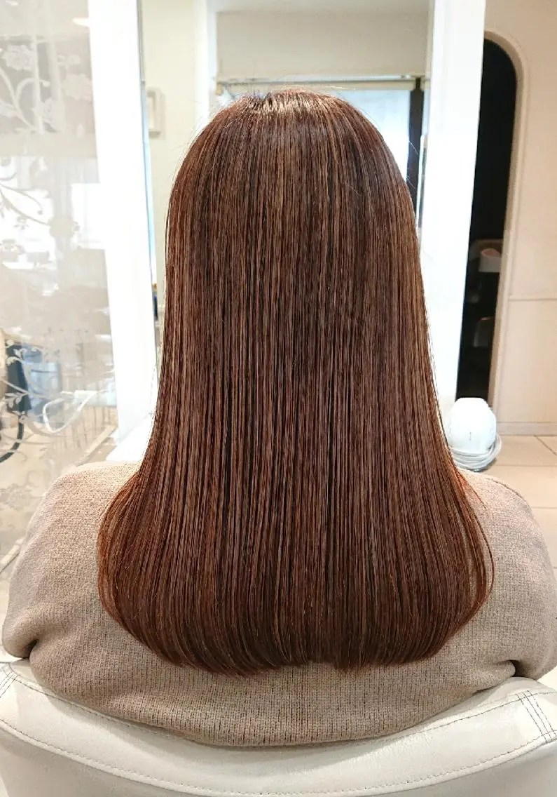 ミディアム トリートメント カット ヘアカラー トリートメント 高橋 佑のヘアスタイル