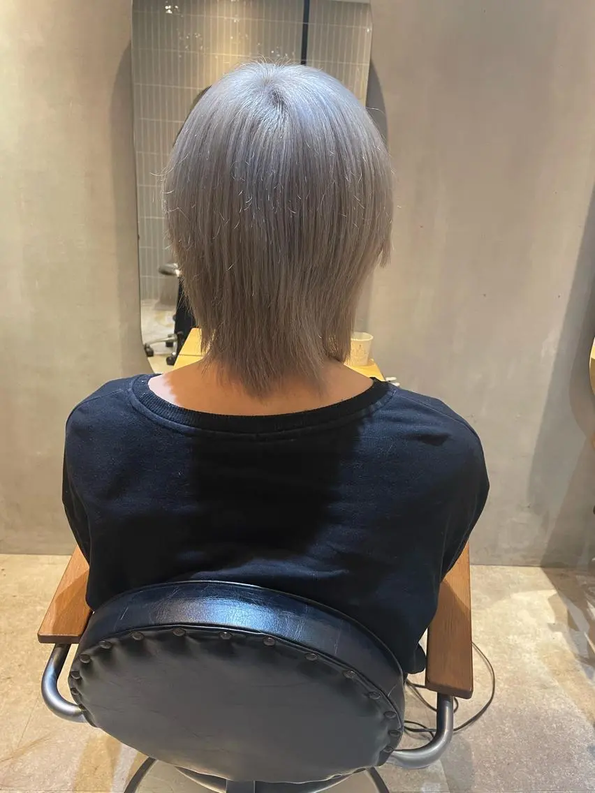 ショート 複雑履歴に対応ブリー チ無しダブルカラーのヘアスタイル