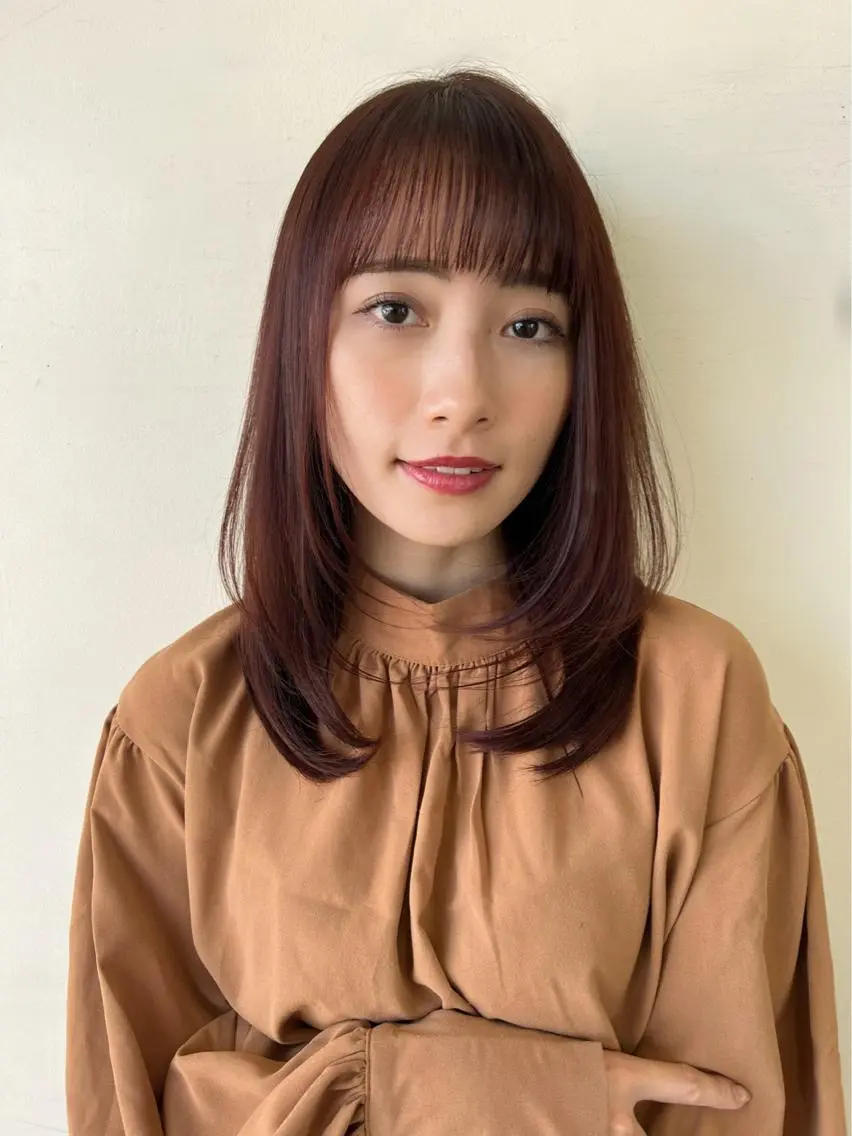 ミディアム カラー 瀧上 菜津美のヘアスタイル