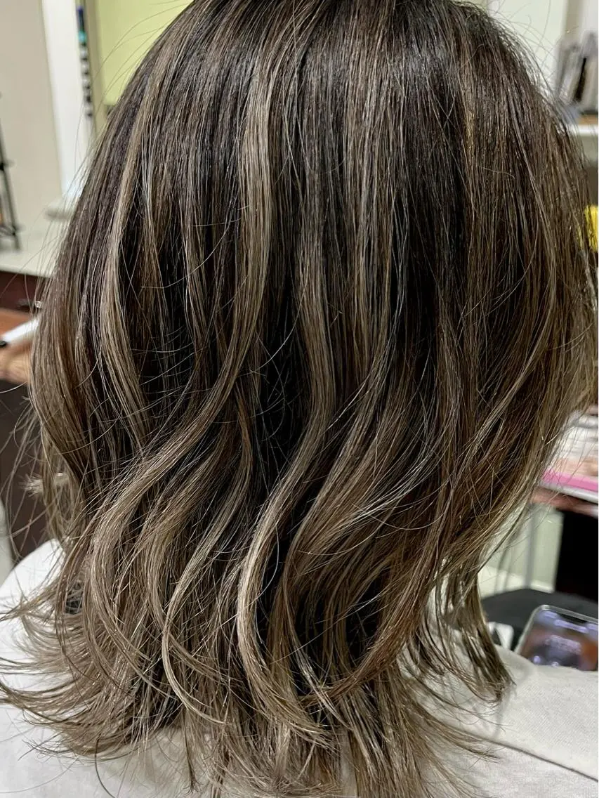ミディアム カラー ハイライトカラー ハイライト カット ヘアカラー ママ美容師 ＊ヒマワリのヘアスタイル