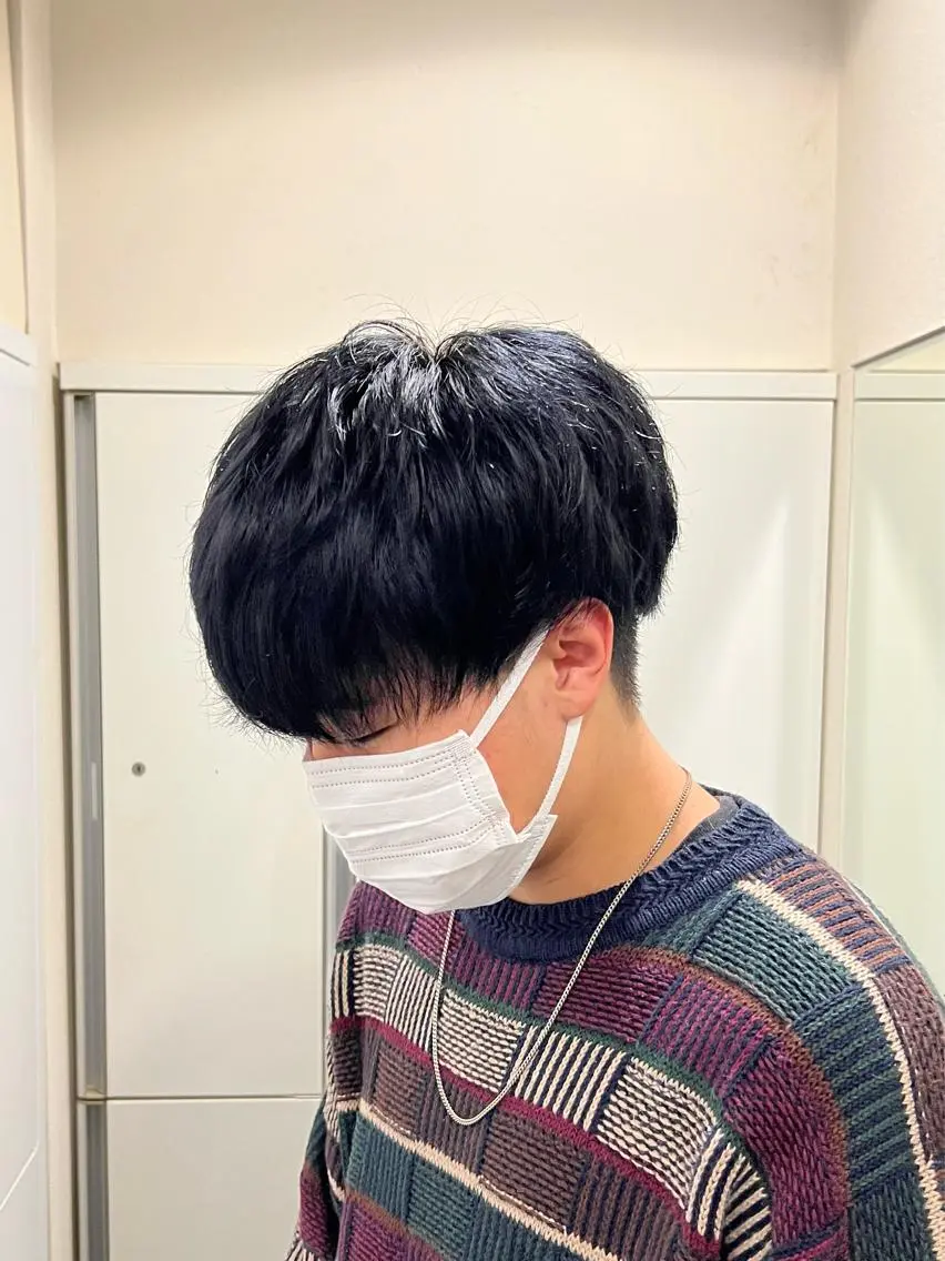 ショート カラー メンズ 黒髪 ブルーカラー ブルーブラック 茅ヶ崎パーマ特化/ スパイラル/ハルキのヘアスタイル