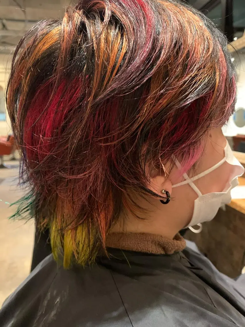 ショート カット ヘアカラー ウルフ、レイヤー 、メンズカットSHOのヘアスタイル
