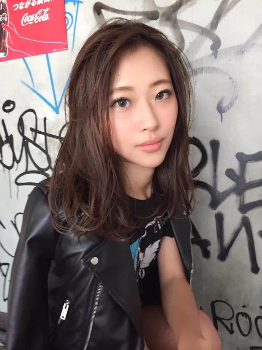 ミディアム Reve Resort池袋のヘアスタイル