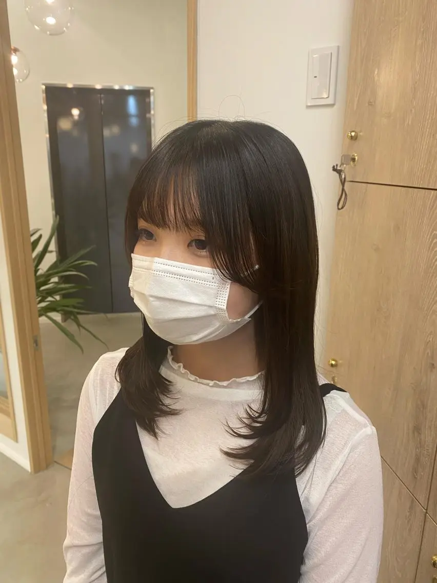 セミロング レイヤーカット カット sanae /透明感カラーのヘアスタイル