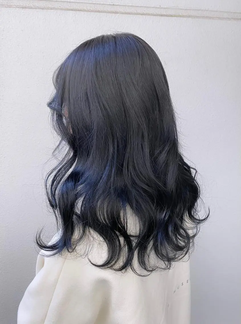 ロング カラー 黒髪 ブルーカラー ブルーブラック 遠藤沙也加 /レイヤーカットのヘアスタイル