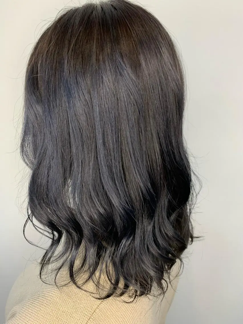 ミディアム パーマ アッシュ ヘアカラー トリートメント FLAGS YAMATOのヘアスタイル