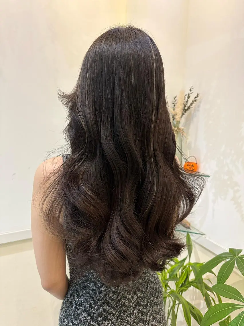 ロング トリートメント 透けるbrown カラー🎗♡yukaのヘアスタイル