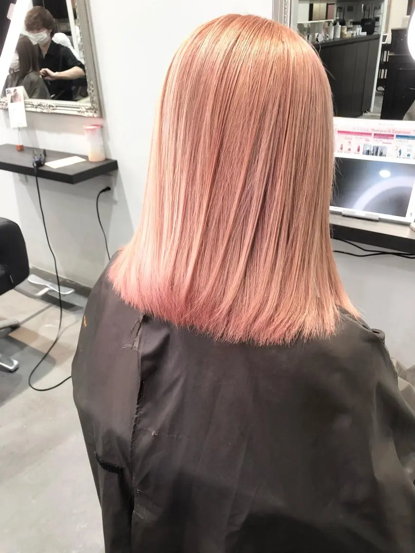 ショート カラー LOOP hairのヘアスタイル