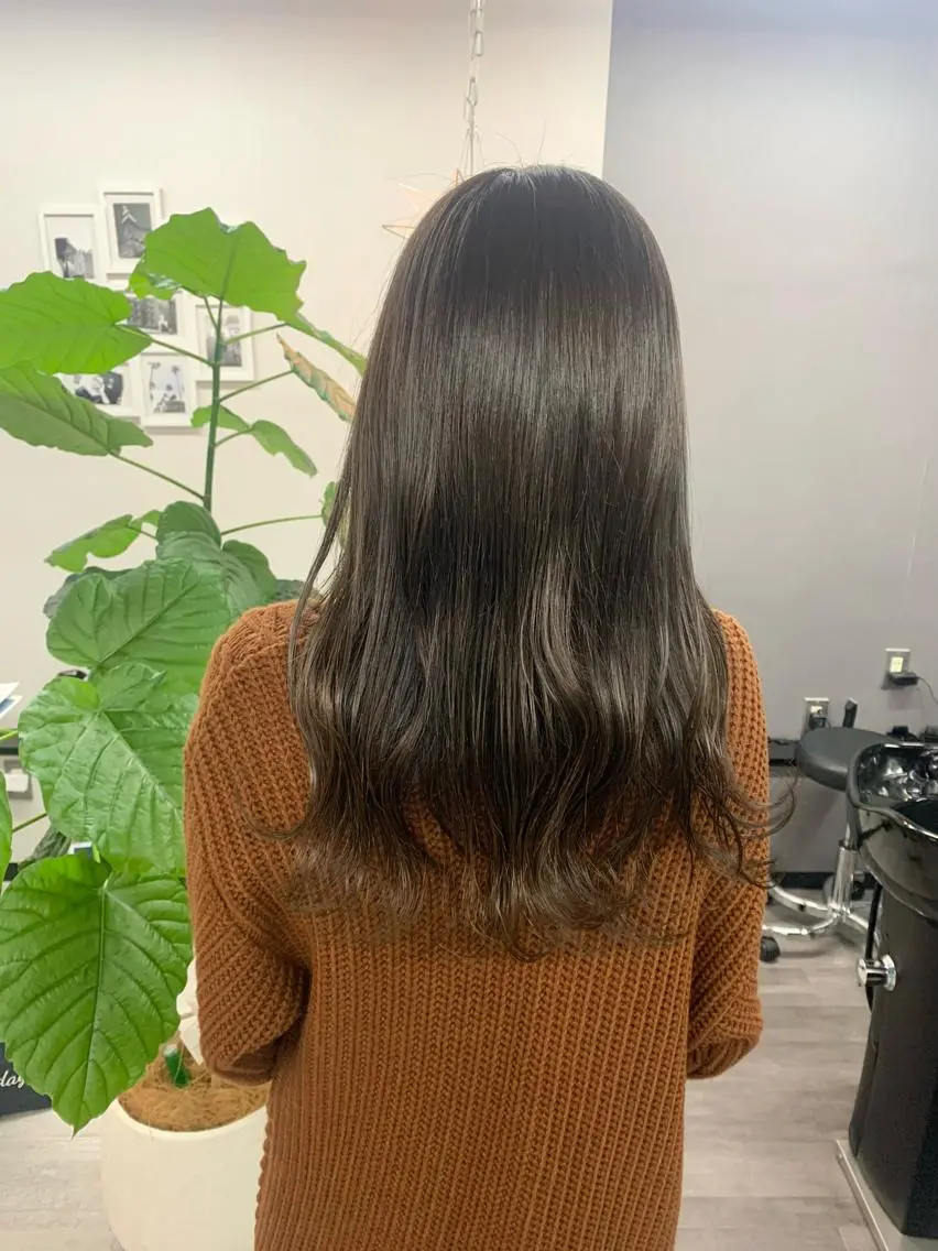 ロング カラー ヘアカラー トリートメント 坂井 水菜美のヘアスタイル