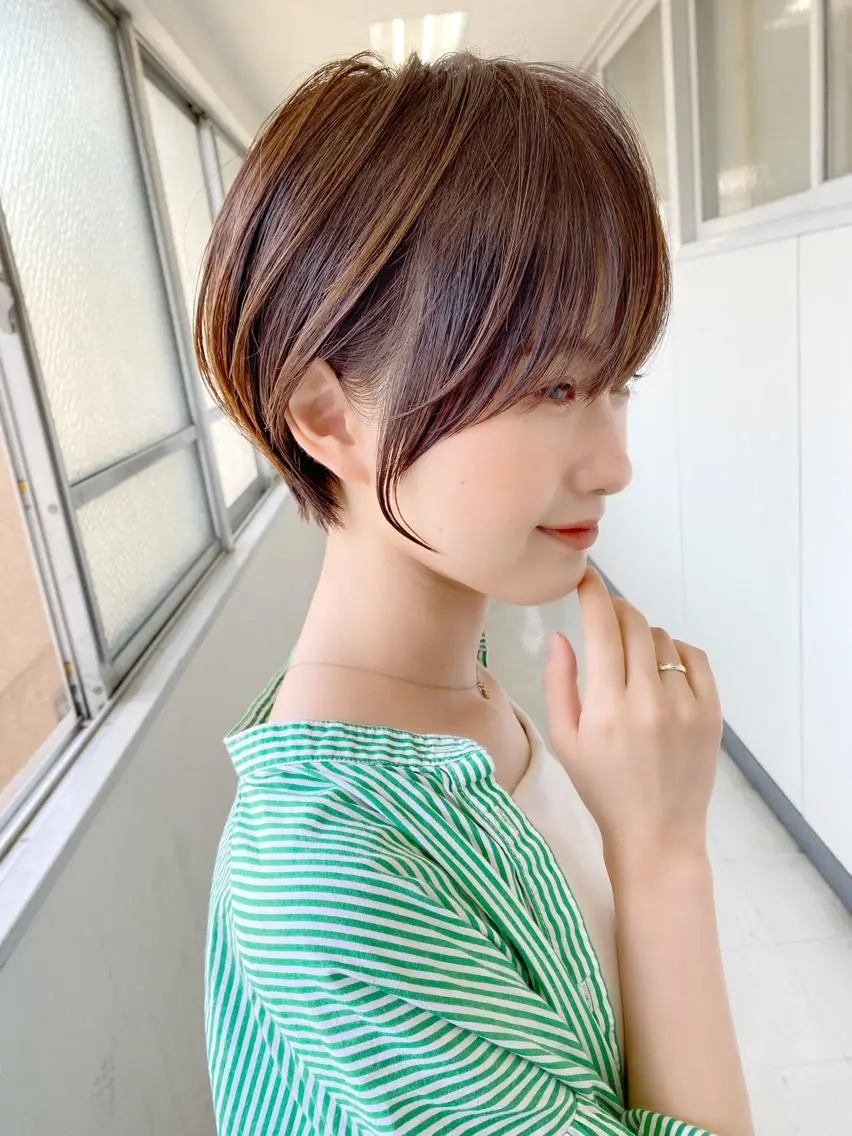 ショート カラー ベージュカラー ブリーチ ブラウンカラー ブラウンベージュ ケアブリーチ 中北篤志 ショートボブのヘアスタイル